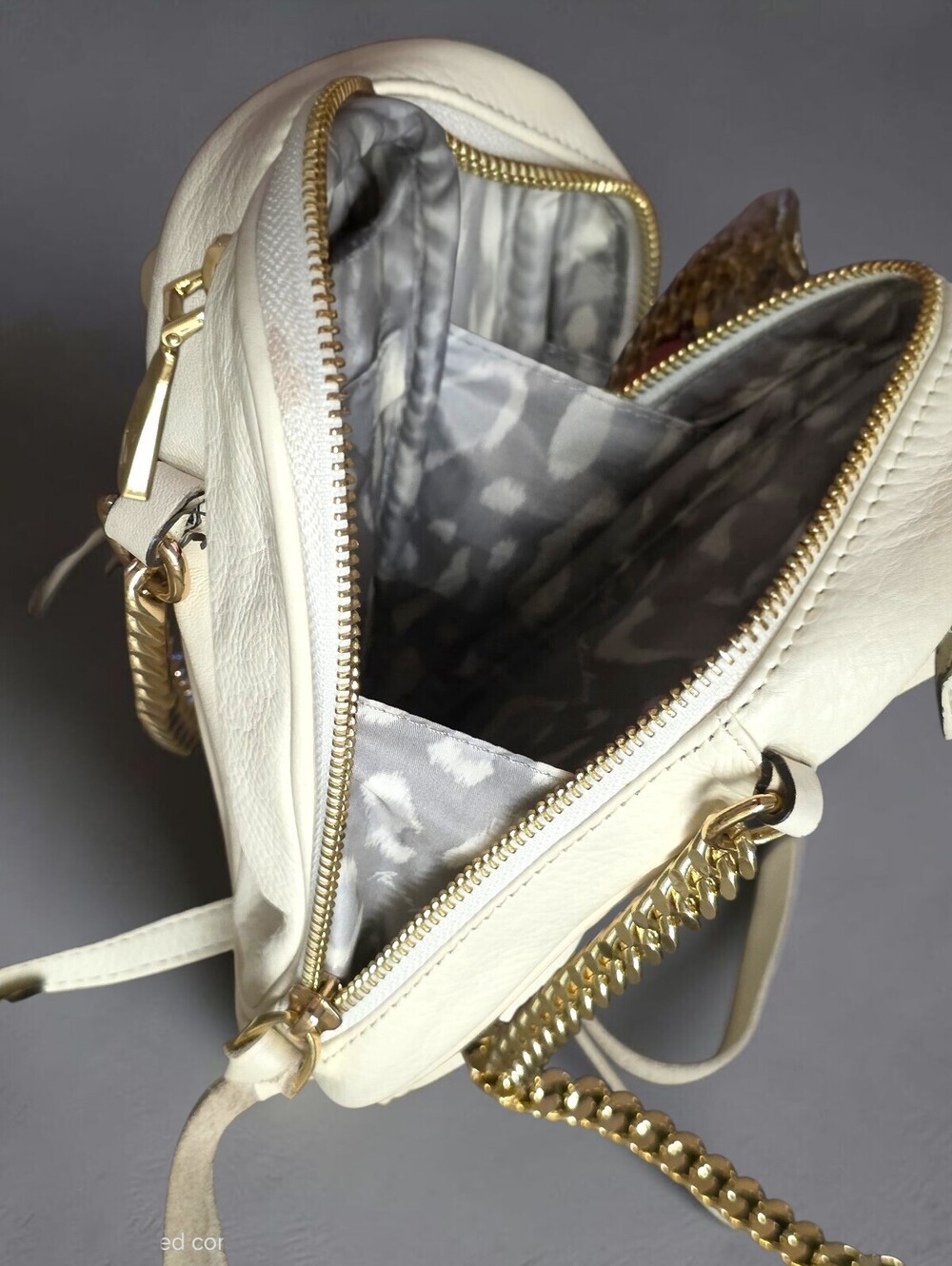 Aimee Kestenberg Ivory Leather Crossbody Bag Gold Chain Convertible Purse - Picture 13 of 16